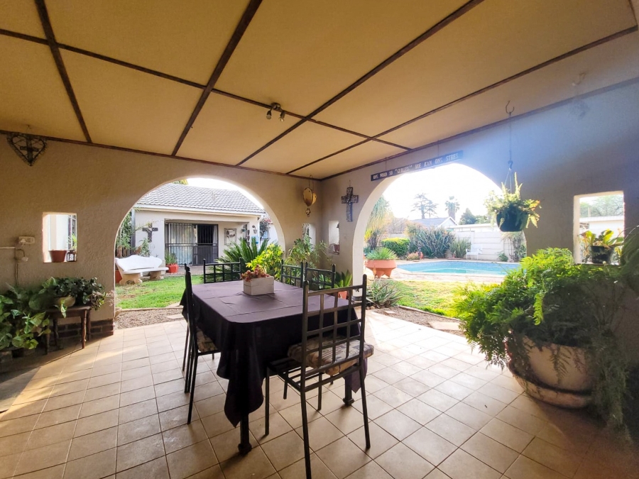 3 Bedroom Property for Sale in Flamwood North West